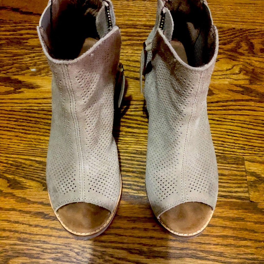 Tom’s peep toe suede booties